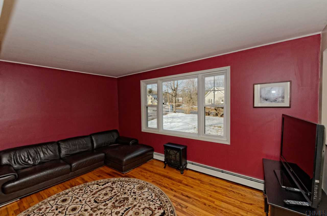 1139 Putnam Road Rotterdam, NY 12306 - Photo 5 of 25 Photo 5