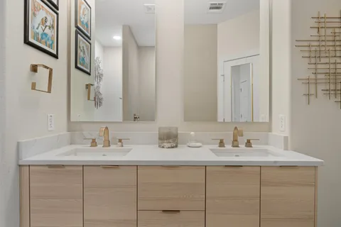 $649,000 | 7901 Southwest Parkway, Unit 4, Austin, TX 78735