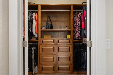 $649,000 | 7901 Southwest Parkway, Unit 4, Austin, TX 78735