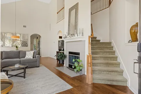 $649,000 | 7901 Southwest Parkway, Unit 4, Austin, TX 78735