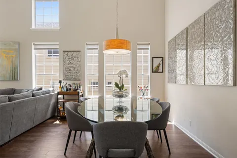 $649,000 | 7901 Southwest Parkway, Unit 4, Austin, TX 78735