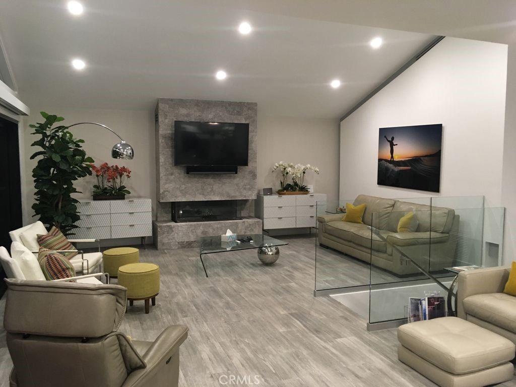 16 North Stonington Road Laguna Beach, CA 92651 - Photo 12 of 34