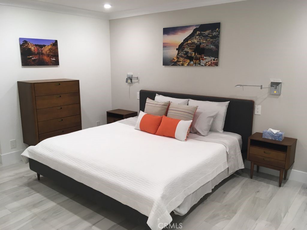 16 North Stonington Road Laguna Beach, CA 92651 - Photo 4 of 34