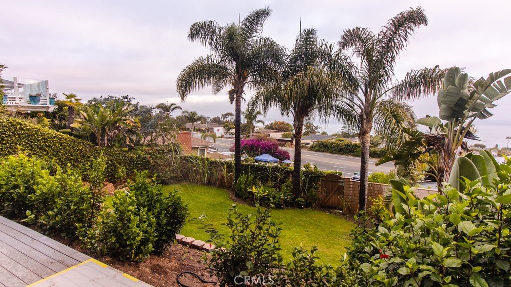 16 North Stonington Road Laguna Beach, CA 92651 - Photo 8 of 34