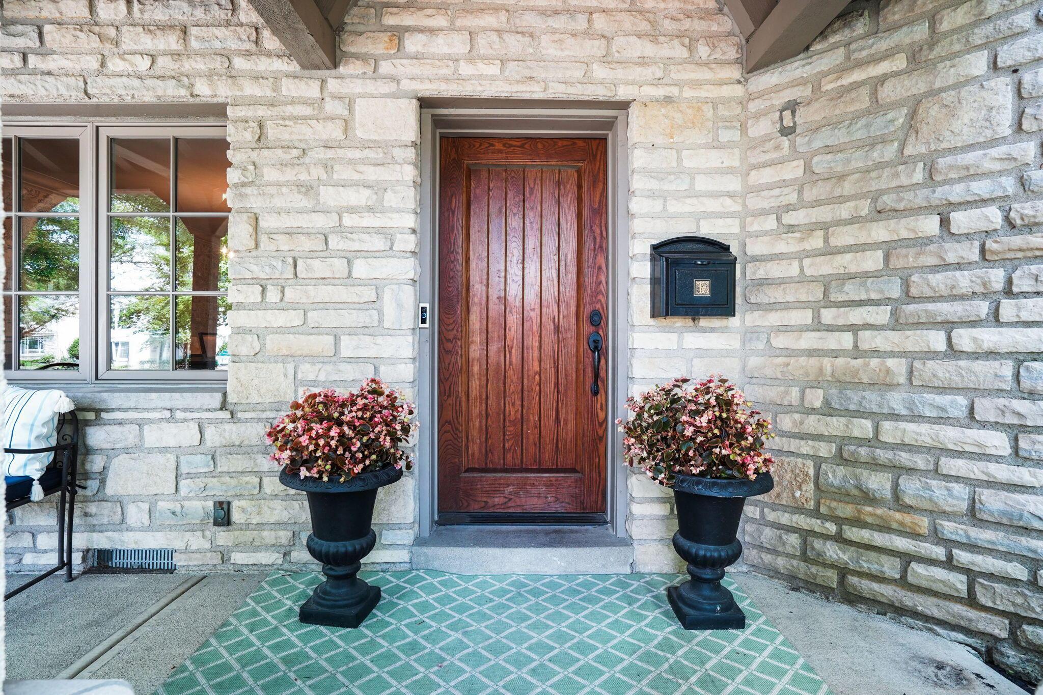 2076 Elgin Road Columbus, OH 43221 - Photo 8 of 82 8-web-or-mls-DSC09775