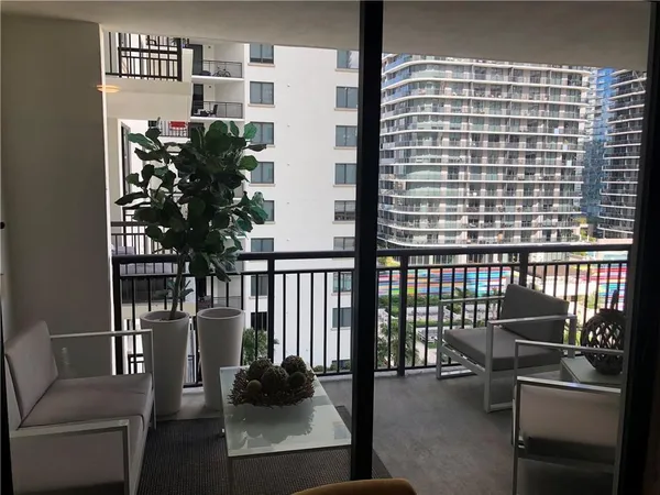 $3,250 | 999 Southwest 1st Avenue, Unit 1701, Miami, FL 33130