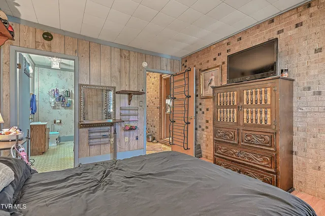 $230,000 | 465 Springfield Drive, Bristol, TN 37620