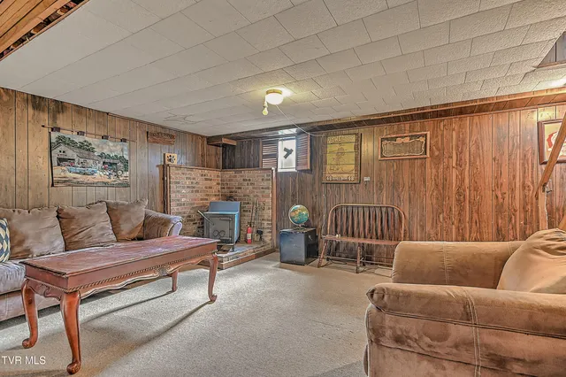 $230,000 | 465 Springfield Drive, Bristol, TN 37620