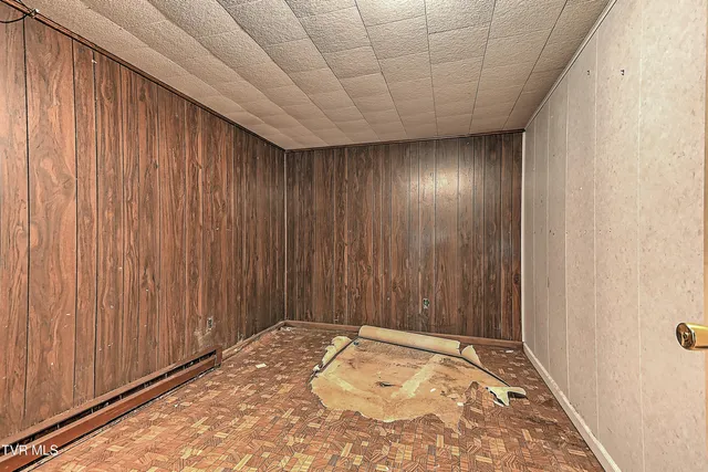 $230,000 | 465 Springfield Drive, Bristol, TN 37620