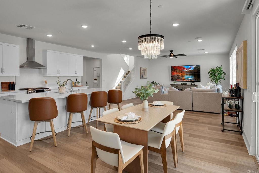 35374 Orchard Trail Fallbrook, CA 92028 - Photo 11 of 33 a view of kitchen with breakfast area