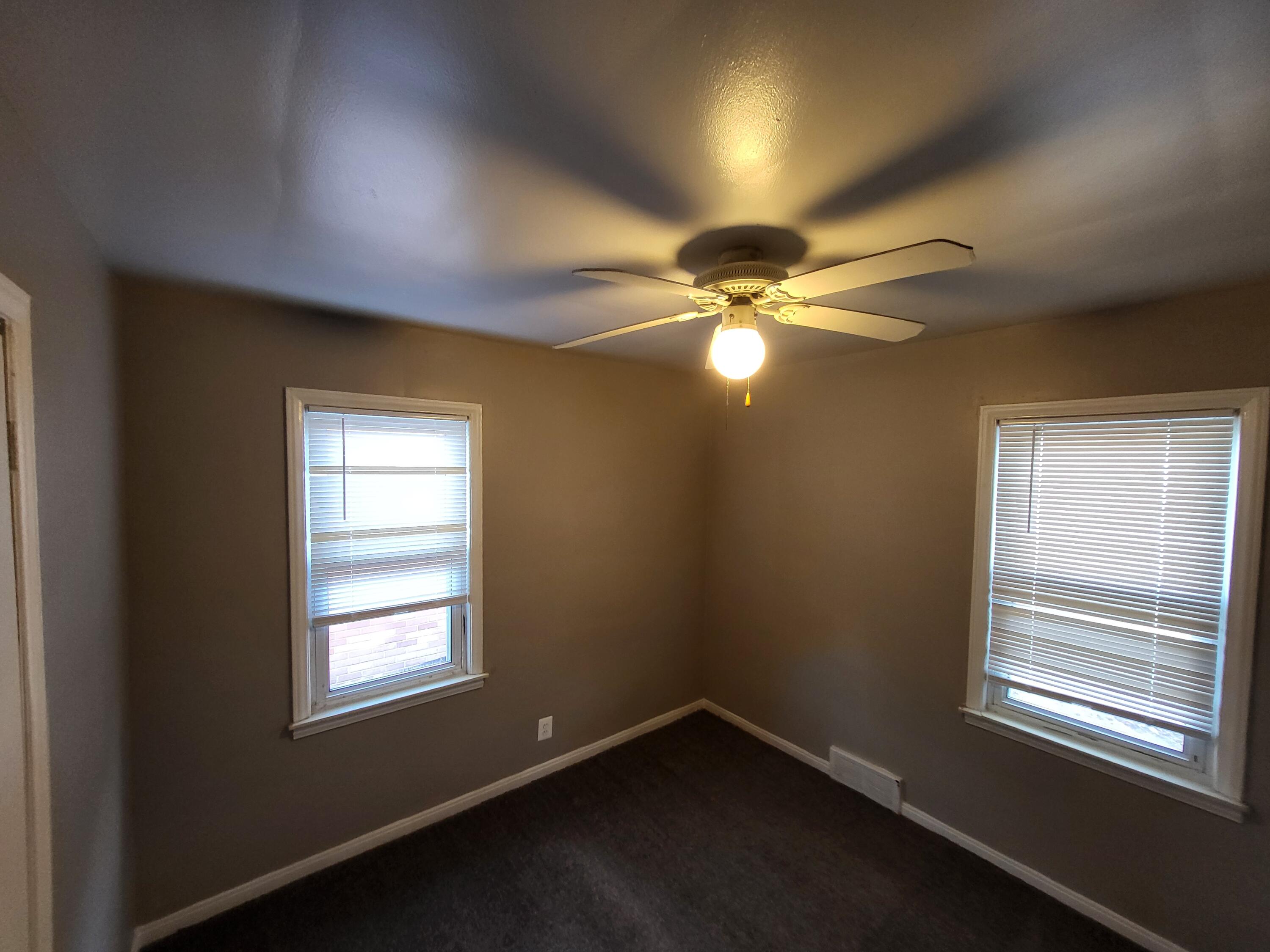 23360 Teppert Avenue Eastpointe, MI 48021 - Photo 7 of 14 20240102_145015