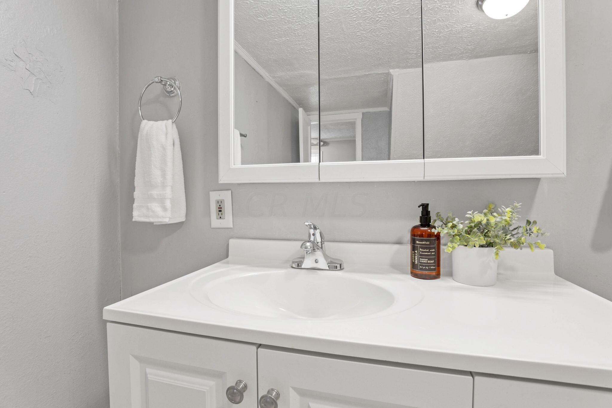 626 Chase Road Columbus, OH 43214 - Photo 30 of 48 40-web-or-mls-011A1284