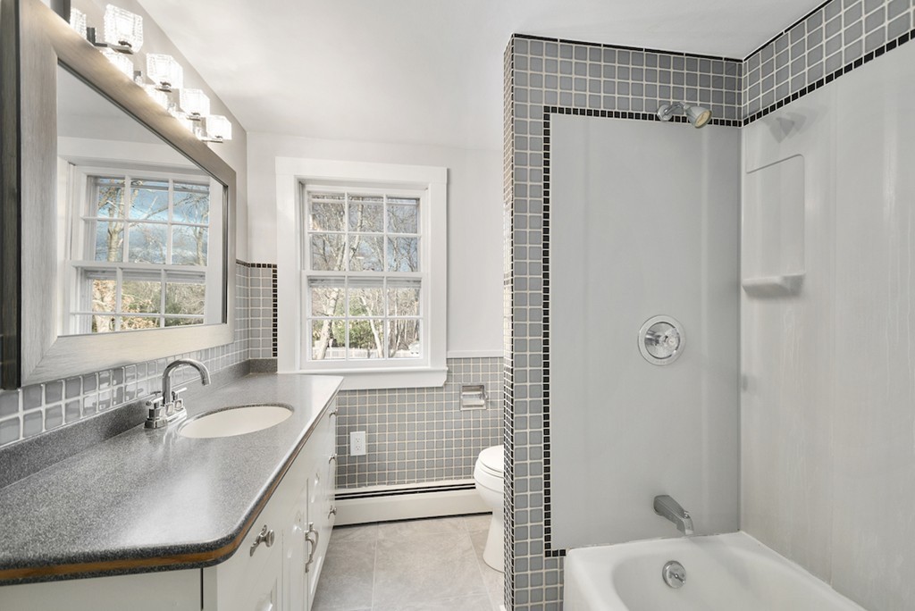 60 Bellflower Road Billerica, MA 01821 - Photo 14 of 17