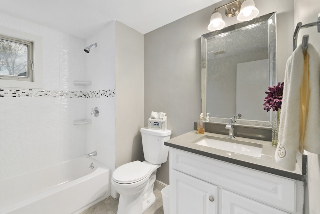 60 Bellflower Road Billerica, MA 01821 - Photo 7 of 17