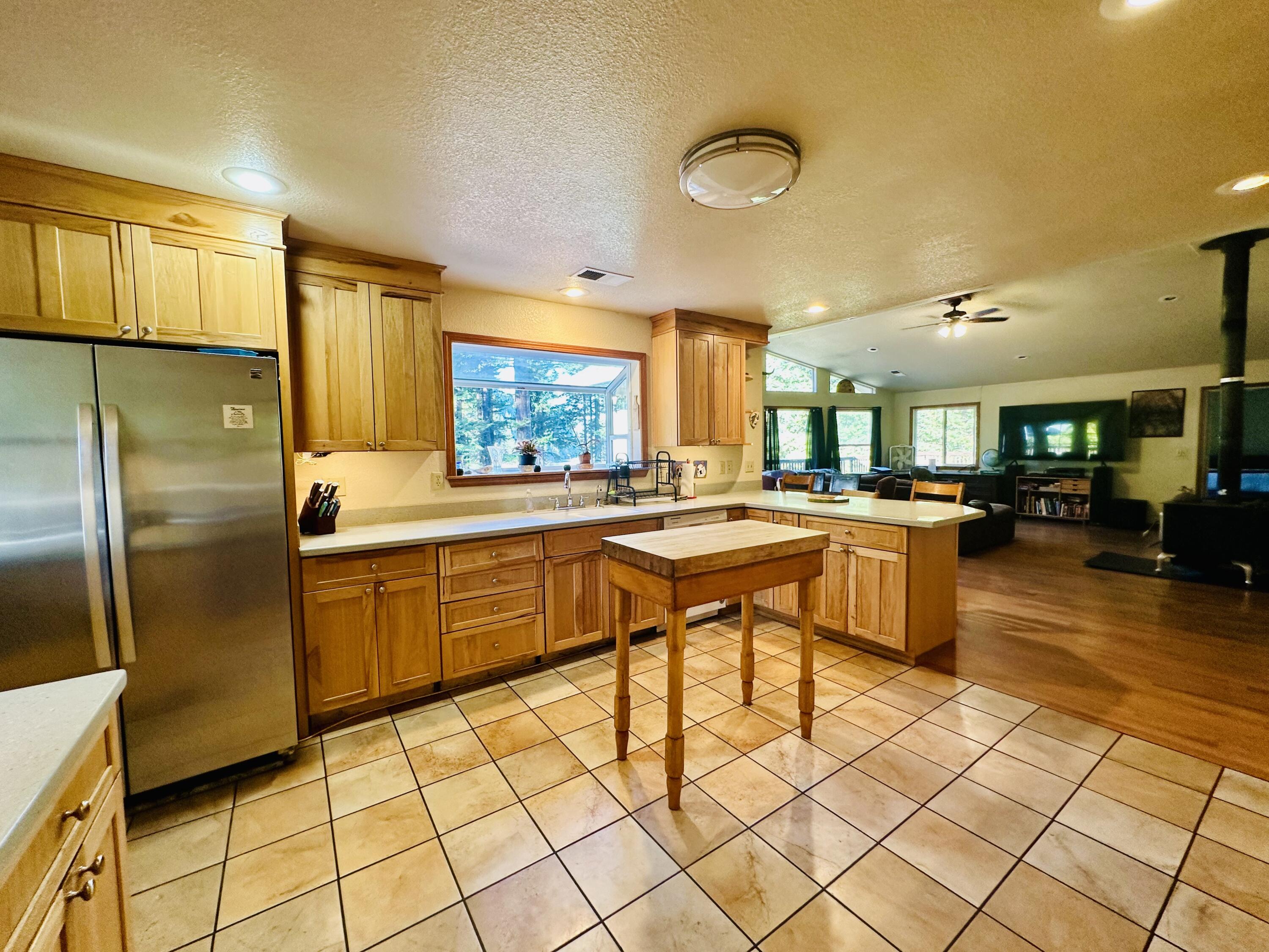 3330 Whitlow Road Myers Flat, CA 95554 - Photo 14 of 96