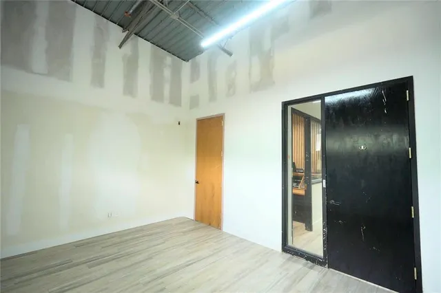 $2,895 | 8215 Roswell Road, Unit 310, Atlanta, GA 30350