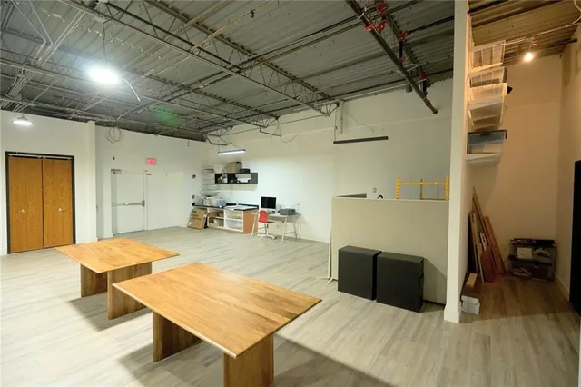 $2,895 | 8215 Roswell Road, Unit 310, Atlanta, GA 30350