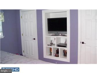 3382 Chesterfield Road Philadelphia, PA 19114 - Photo 8 of 12 Gallery Image 8
