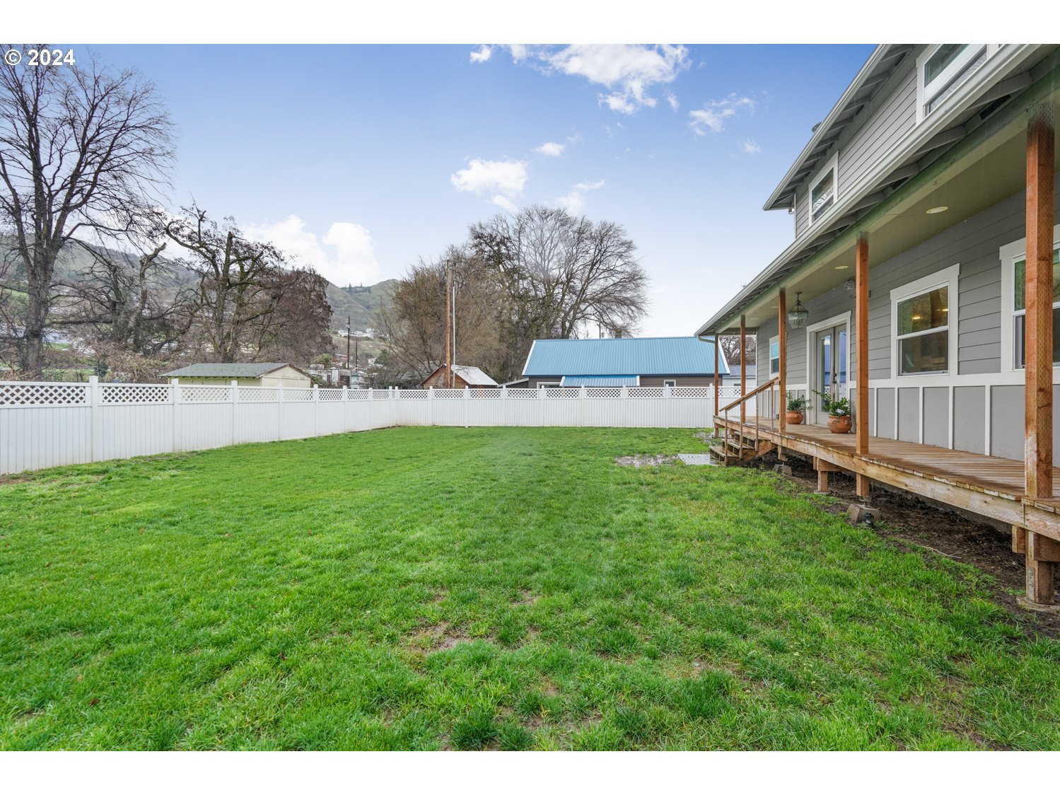 311 Washington Street Lyle, WA 98635 - Photo 29 of 29 a view of backyard with green space