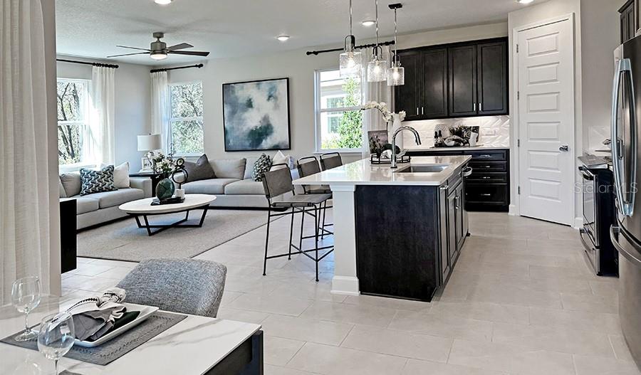 5127 Spring Maiden Circle Apollo Beach, FL 33572 - Photo 4 of 24