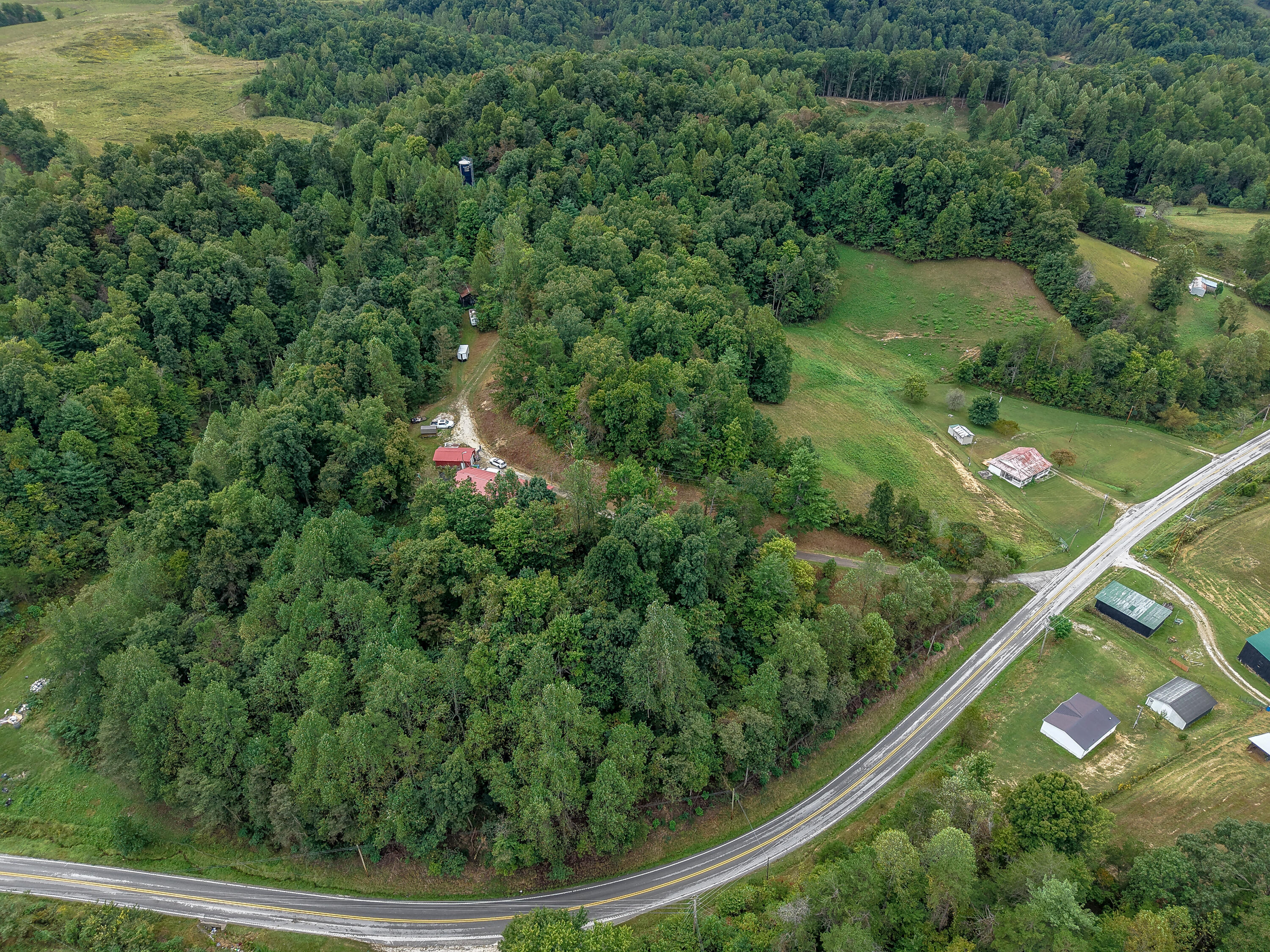 79 Blueberry Hill Road Campton, KY 41301 - Photo 13 of 32 DJI_20260924120509_0028_D
