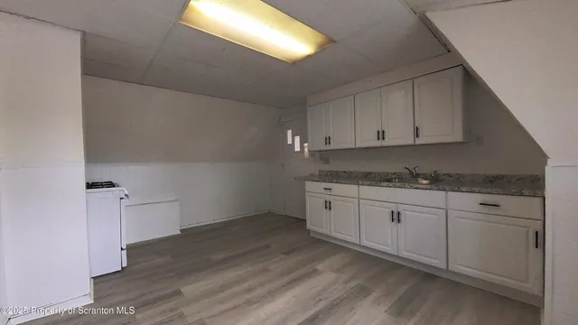 $900 | 52 Luzerne Street, Unit 3, Wilkes Barre, PA 18706