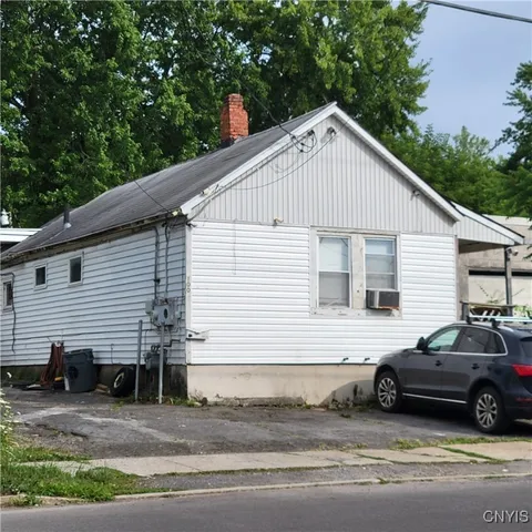 $115,000 | 1006 Wolf Street, Syracuse, NY 13208
