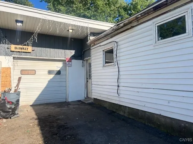 $115,000 | 1006 Wolf Street, Syracuse, NY 13208