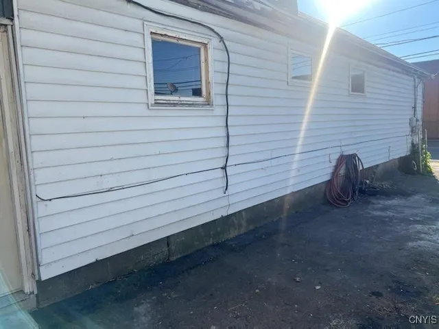 $115,000 | 1006 Wolf Street, Syracuse, NY 13208