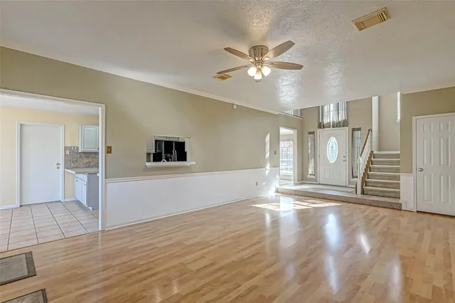 $2,275 | 13410 Lynnville Drive, Houston, TX 77065