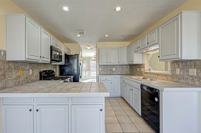 $2,275 | 13410 Lynnville Drive, Houston, TX 77065