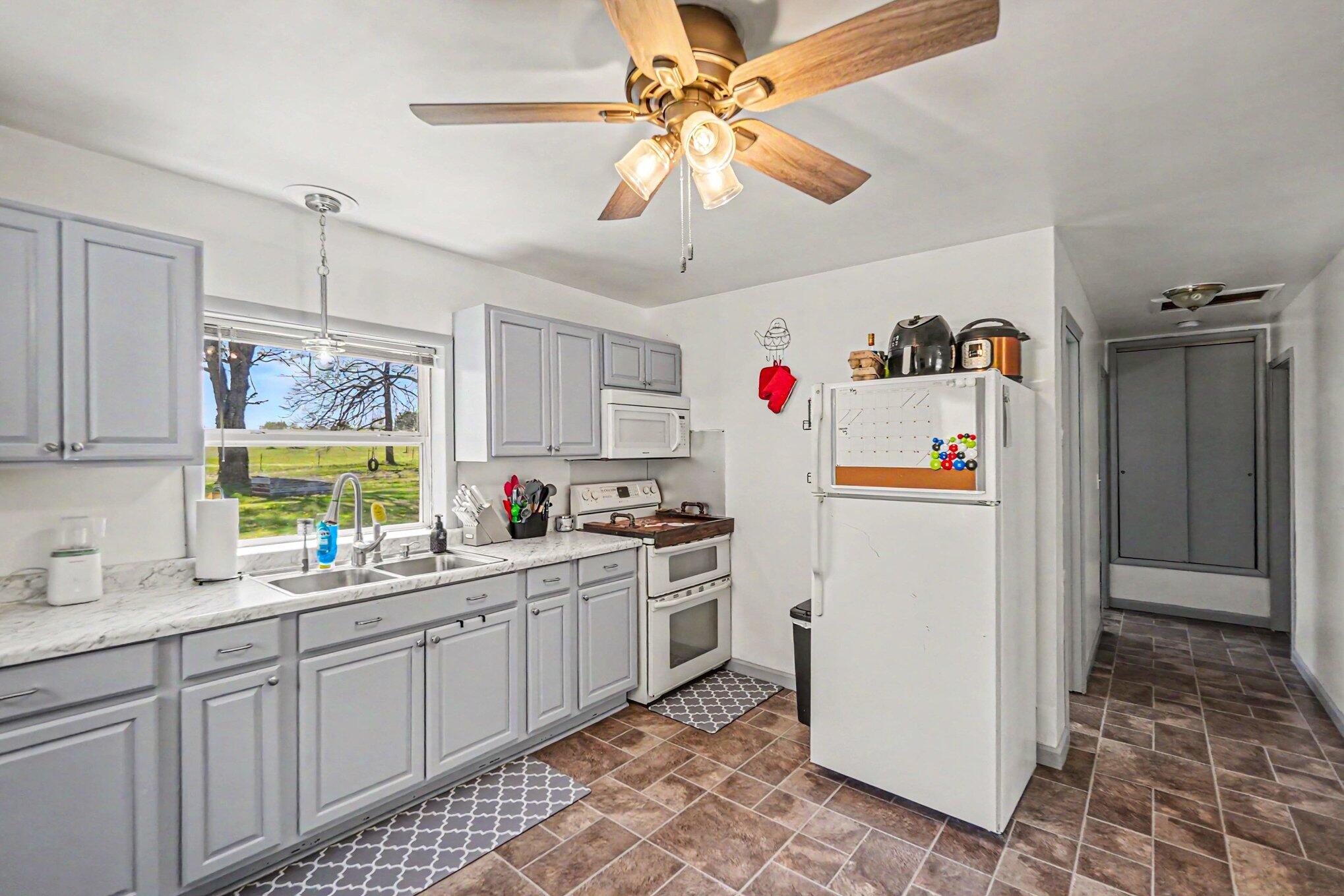 17845 7 Mile Road Reed City, MI 49677 - Photo 8 of 16 008_file_8792