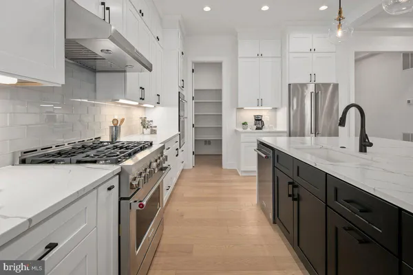 $1,960,000 | 5900 9th Street North, Arlington, VA 22205