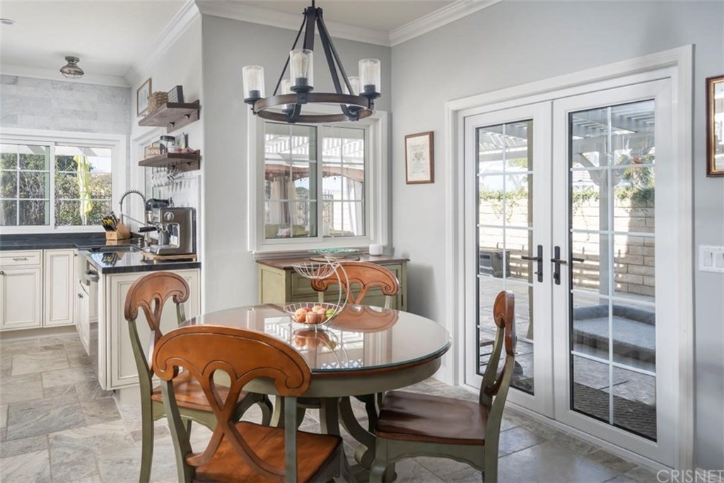 22324 Circle J Ranch Road Saugus, CA 91350 - Photo 13 of 46