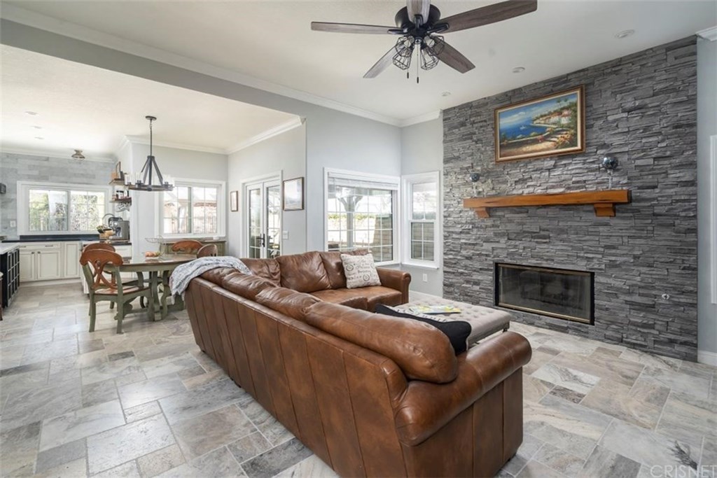 22324 Circle J Ranch Road Saugus, CA 91350 - Photo 15 of 46