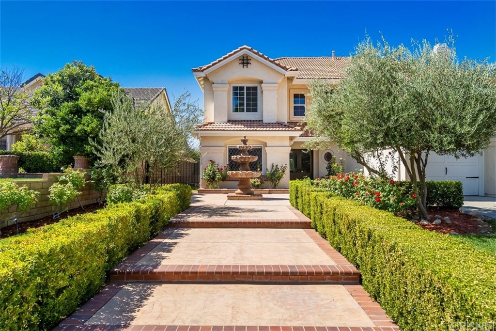 22324 Circle J Ranch Road Saugus, CA 91350 - Photo 3 of 46