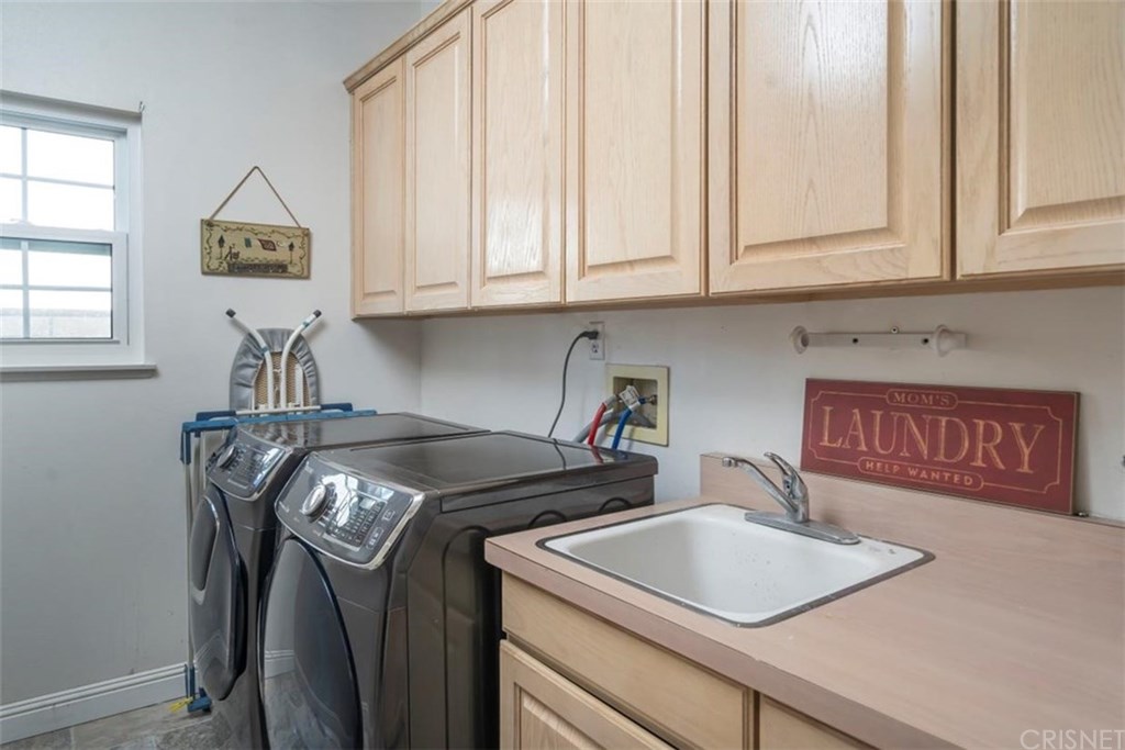 22324 Circle J Ranch Road Saugus, CA 91350 - Photo 23 of 46