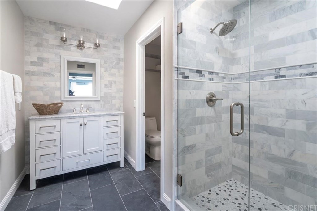 22324 Circle J Ranch Road Saugus, CA 91350 - Photo 29 of 46