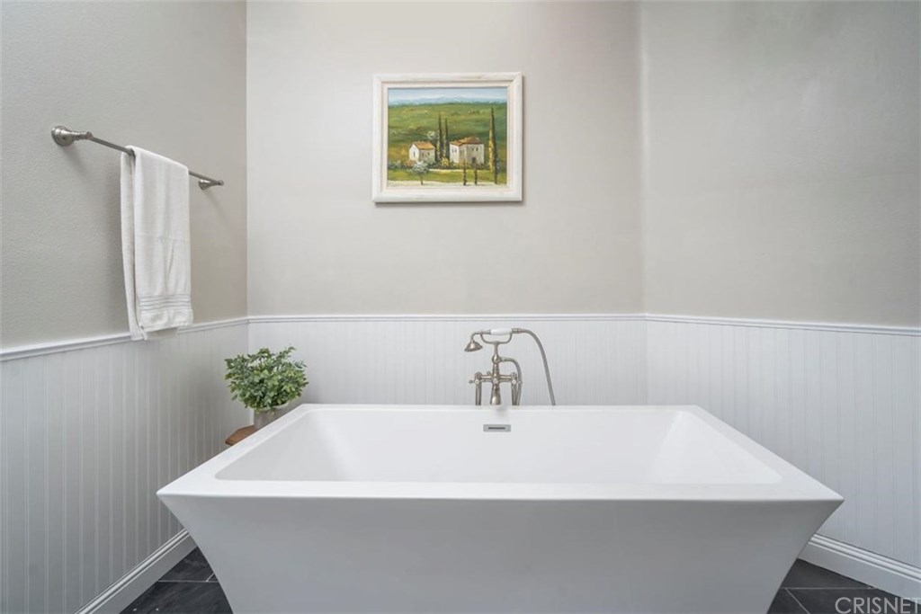 22324 Circle J Ranch Road Saugus, CA 91350 - Photo 30 of 46