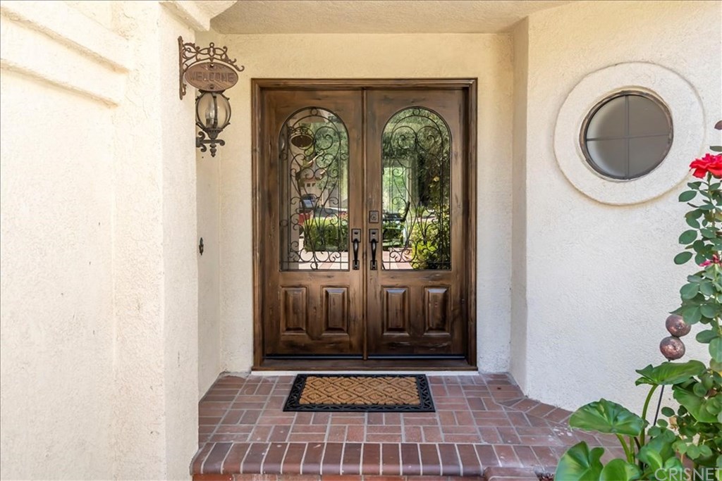 22324 Circle J Ranch Road Saugus, CA 91350 - Photo 4 of 46