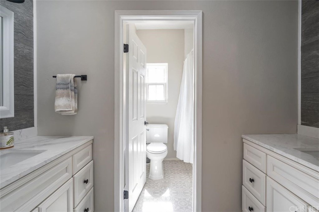 22324 Circle J Ranch Road Saugus, CA 91350 - Photo 31 of 46