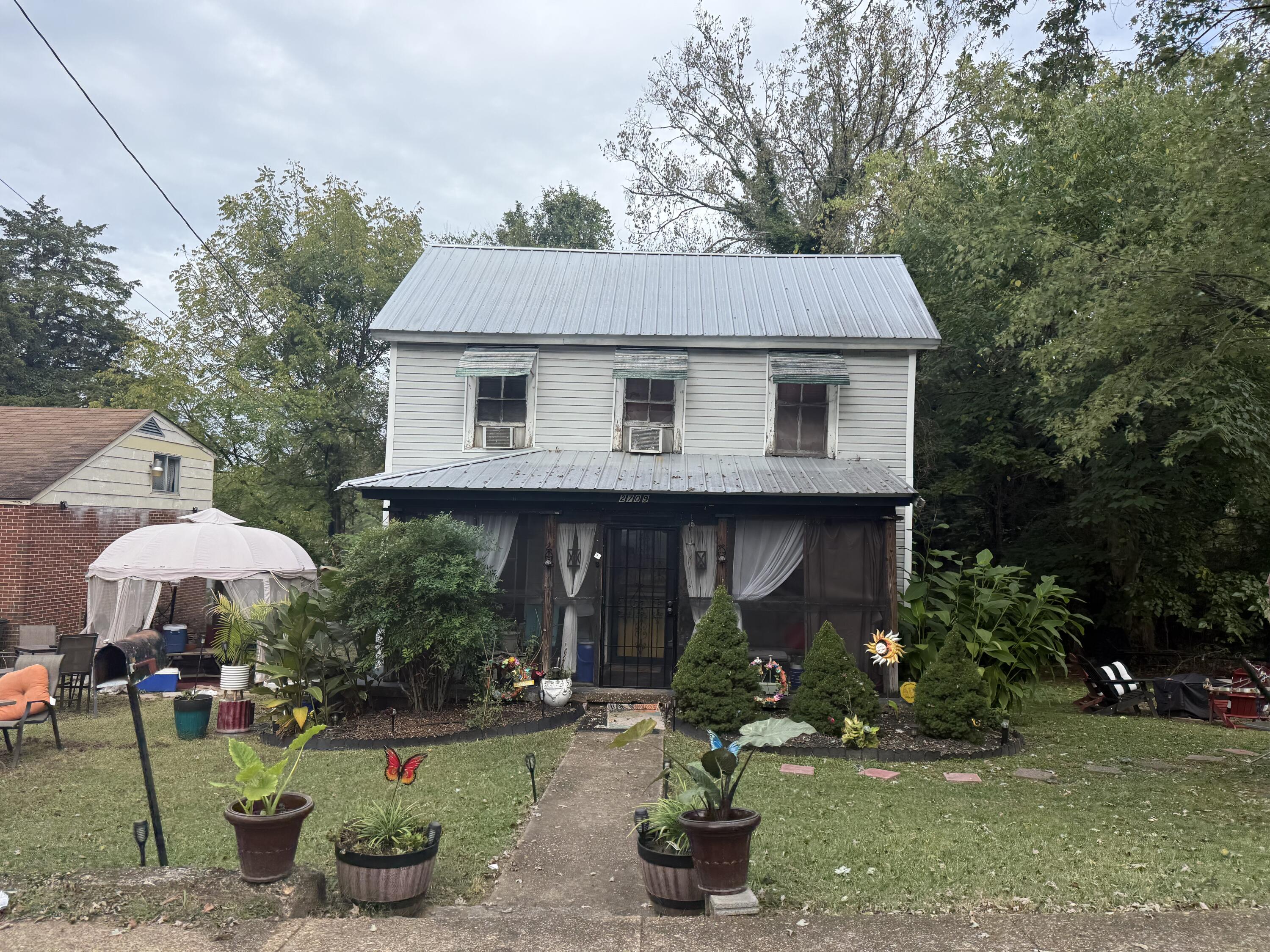 2709 Glass Street Chattanooga, TN 37406 - Photo 1 of 2 IMG_5556