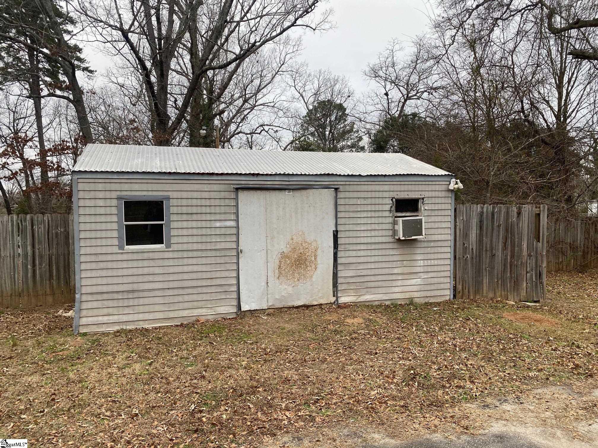 719 Chestnut Street Laurens, SC 29360 - Photo 17 of 17