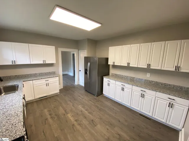 $199,900 | 719 Chestnut Street, Laurens, SC 29360