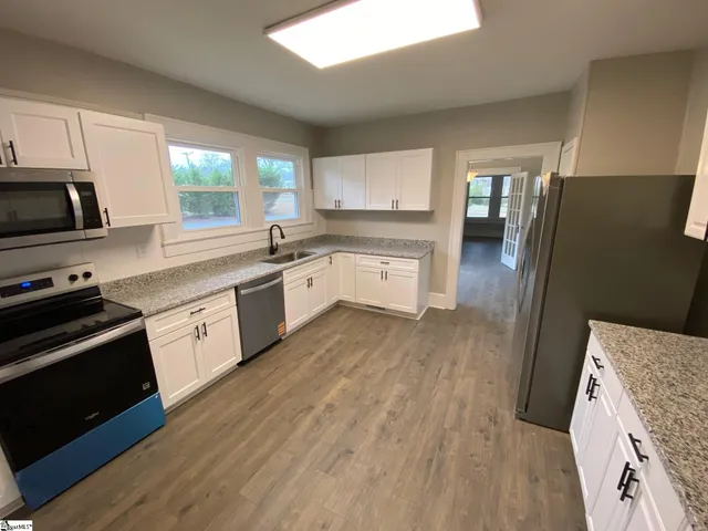 $199,900 | 719 Chestnut Street, Laurens, SC 29360