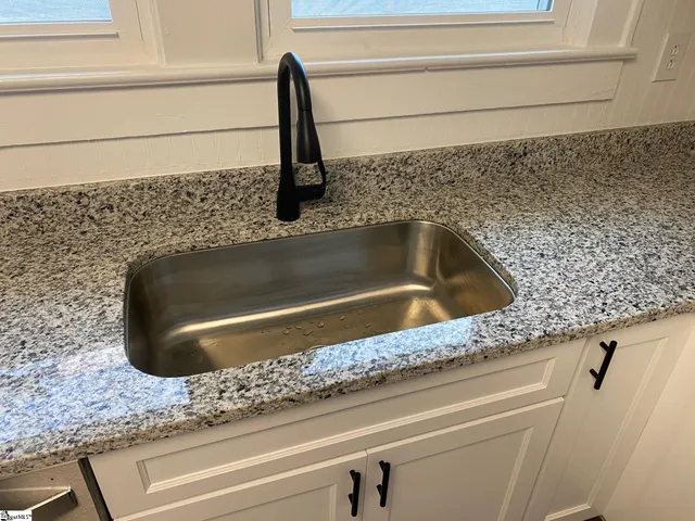 $199,900 | 719 Chestnut Street, Laurens, SC 29360