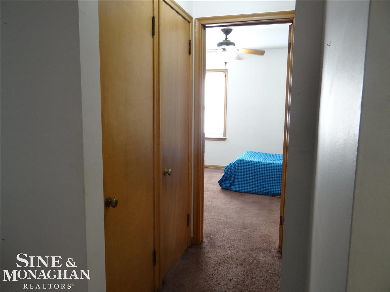 2037 Vernier Road, Unit 2041 VERNIER Grosse Pointe Woods, MI 48236 - Photo 29 of 38