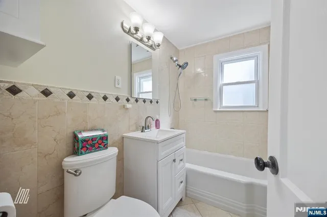 $4,250 | 19-23 Prospect Avenue, Fair Lawn, NJ 07410