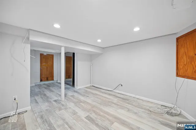 $4,250 | 19-23 Prospect Avenue, Fair Lawn, NJ 07410