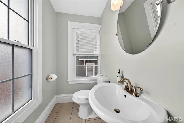 $489,000 | 324 Stark Court, Webster Groves, MO 63119